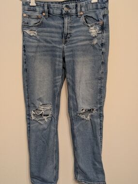 American Eagle Outfitters Light Wash Distressed Straight-Leg Jeans